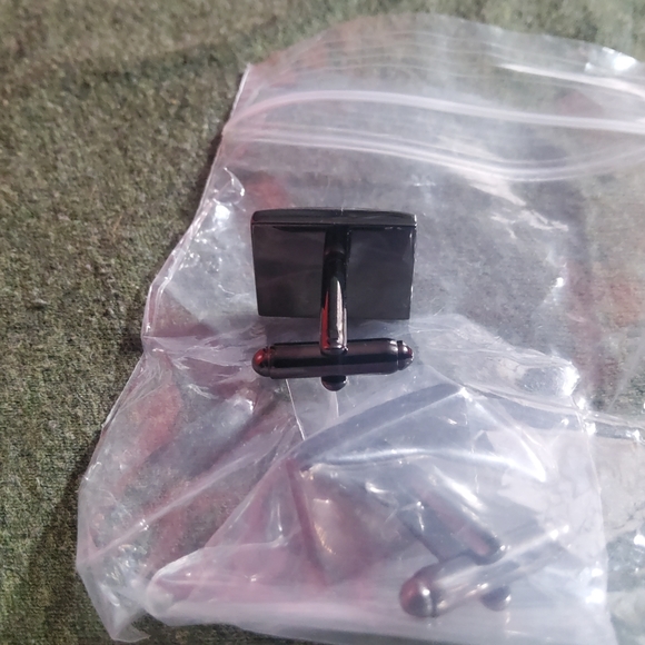 Assorted kohl's brand cufflinks. - Picture 4 of 11